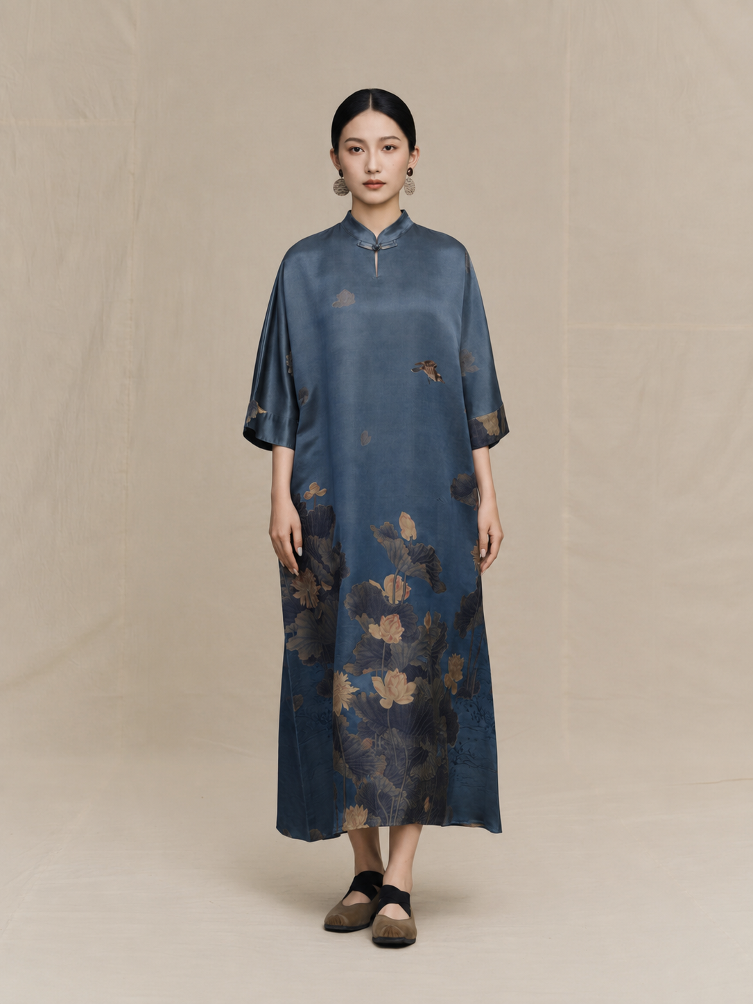 Chinese Painting Series Xiangyun Silk Embroidered Dress — front view