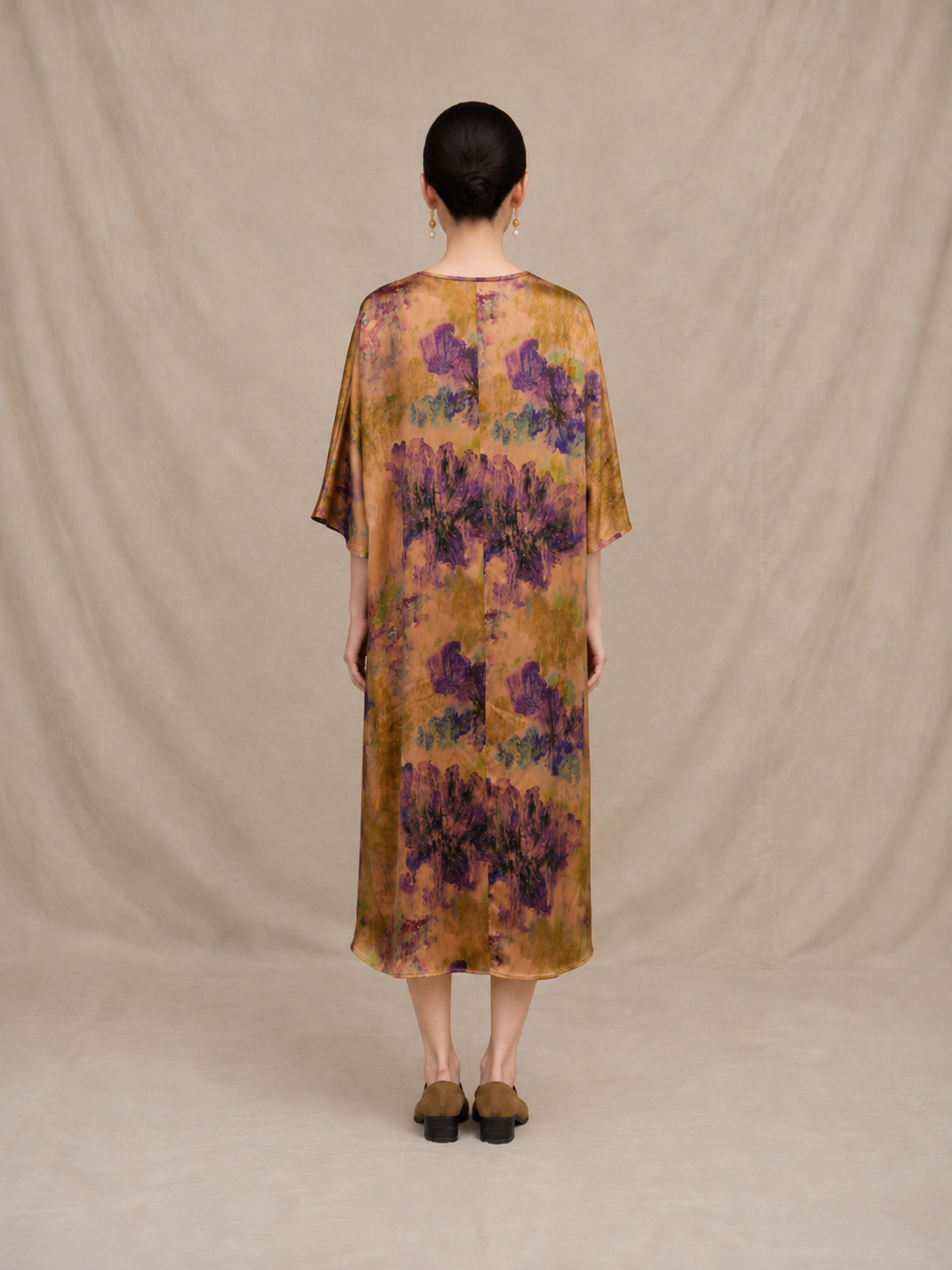 Bronze Violet Printed Xiangyun Silk Tunic Dress — back view