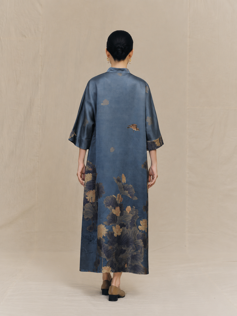 Chinese Painting Series Xiangyun Silk Embroidered Dress — back view