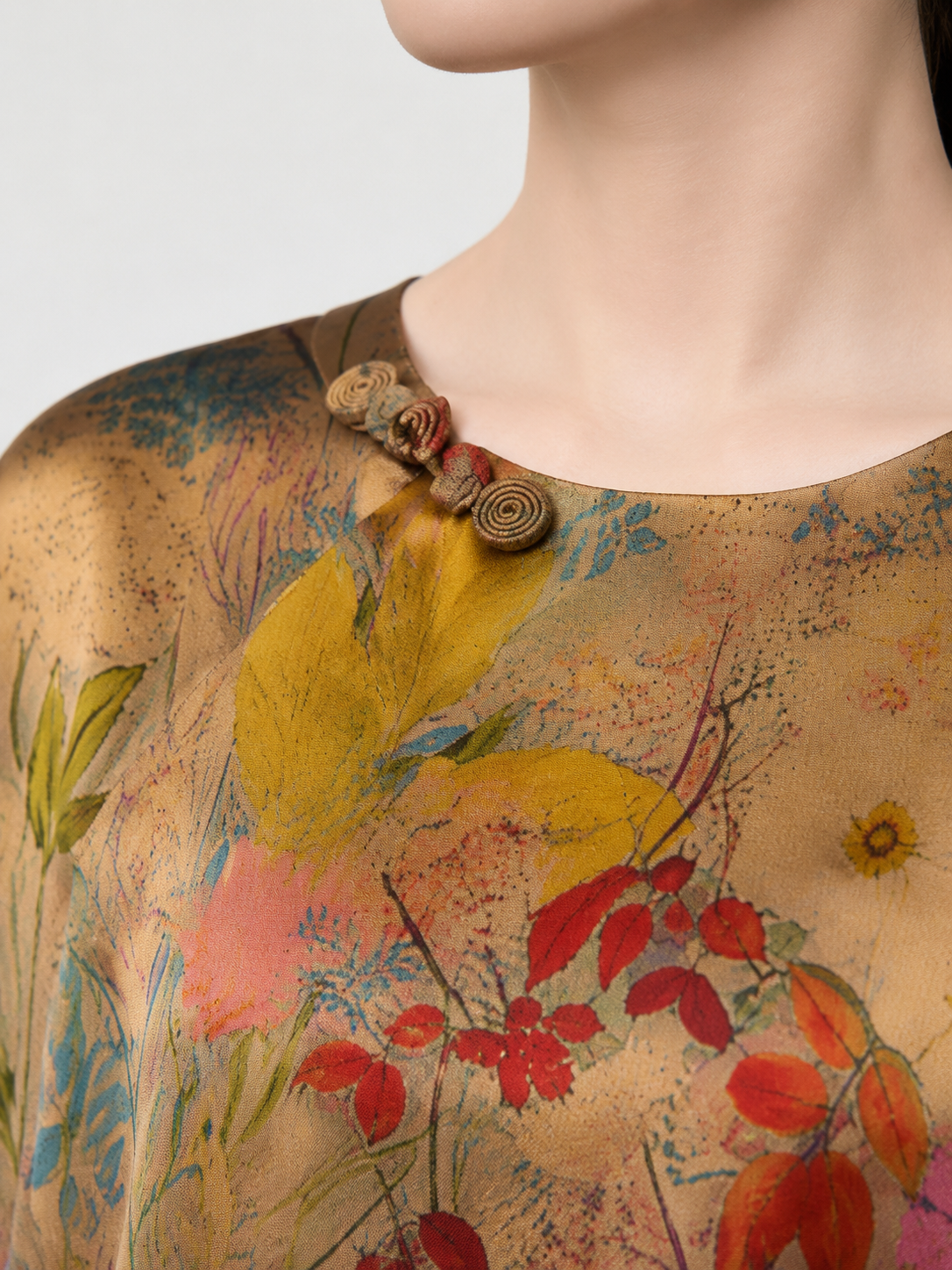 Neckline detail