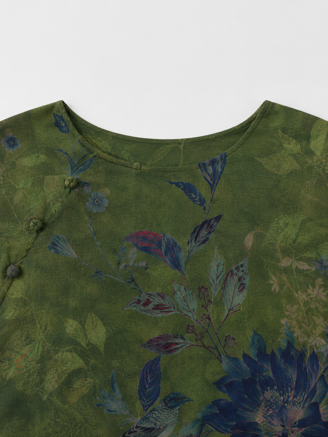 Neckline detail