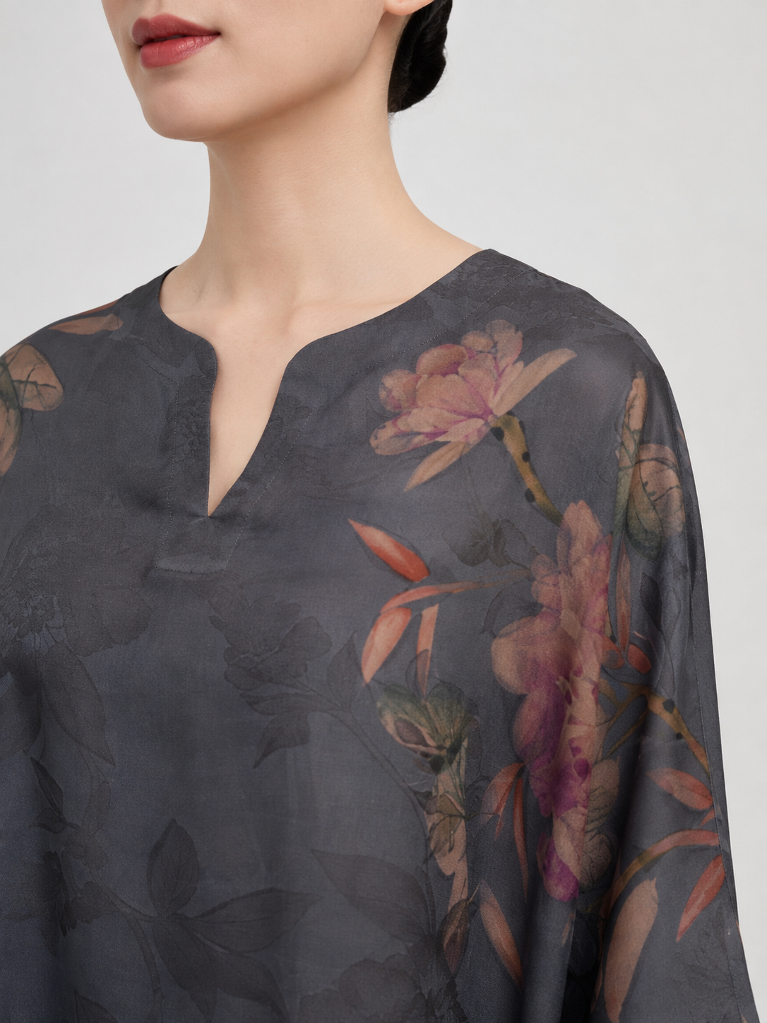 Open neckline detail