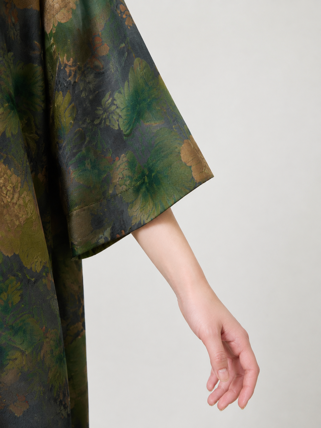 Sleeve cuff detail