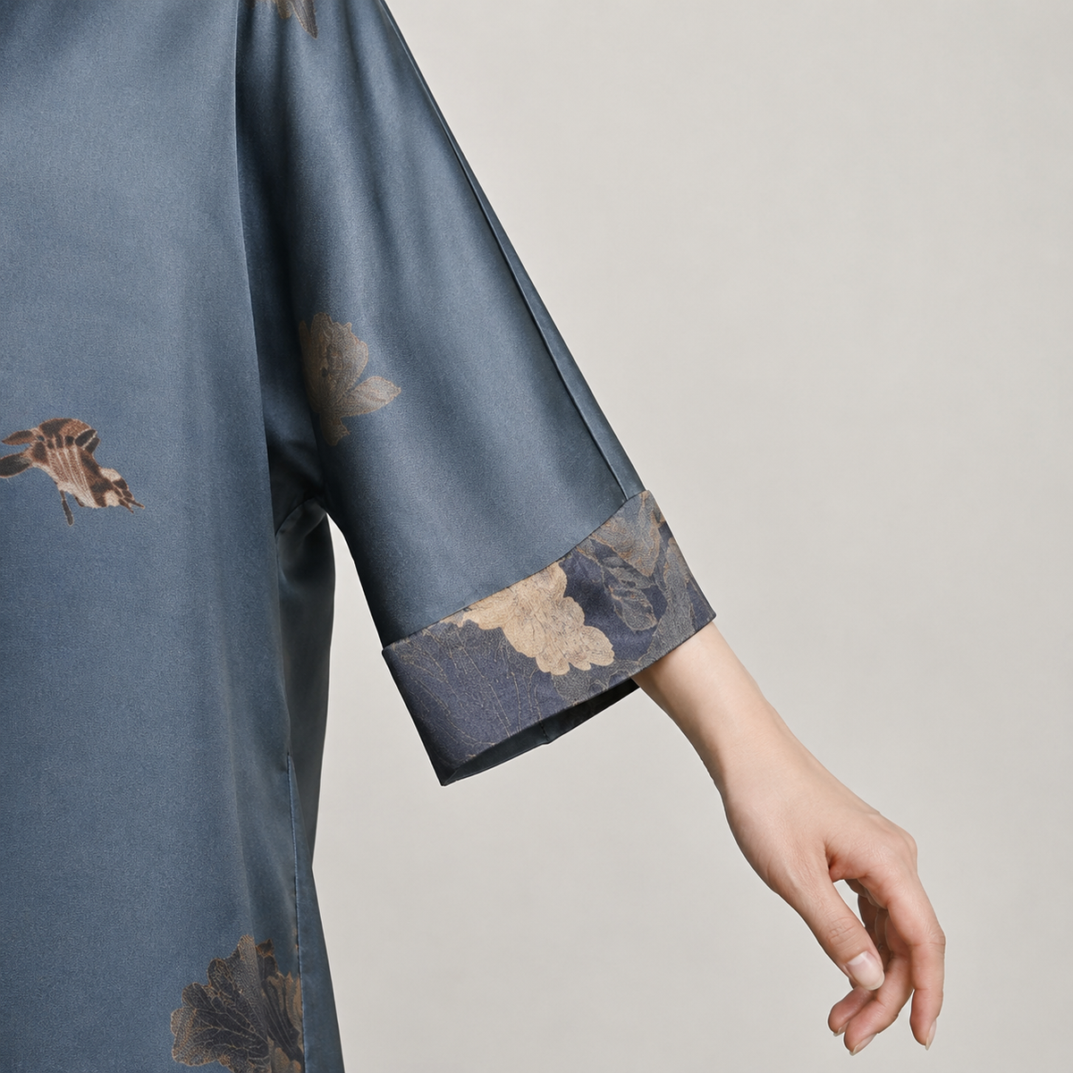 Sleeve cuff detail