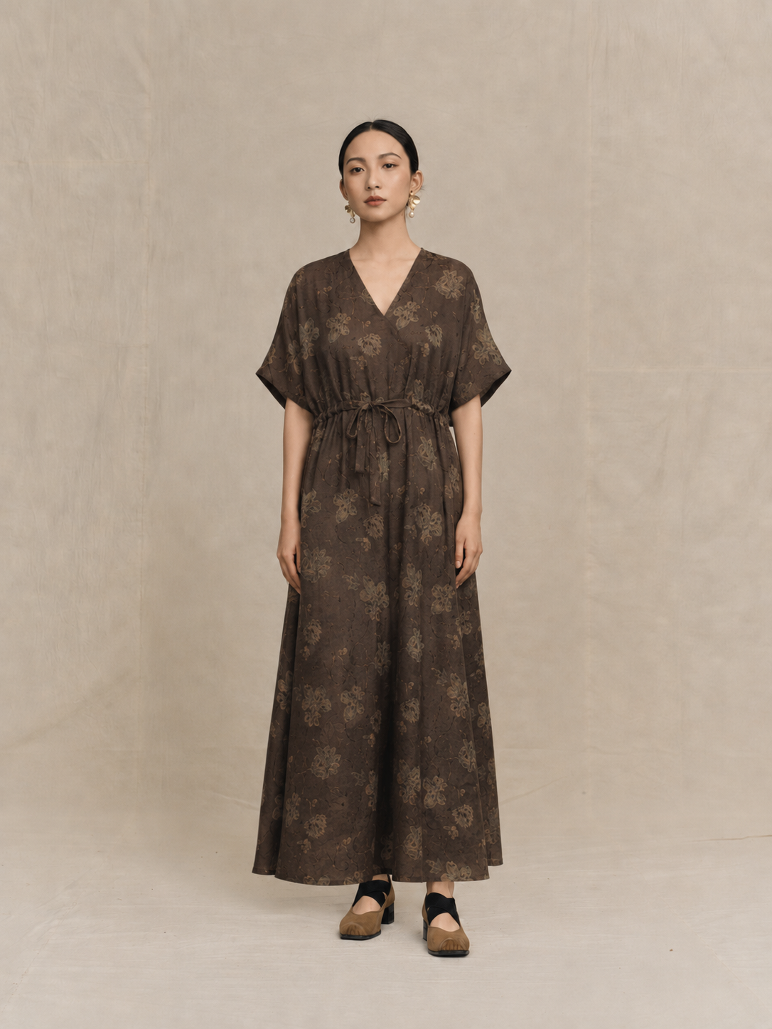 Belted Camellia Xiangyun Silk Dress in Dark Tea