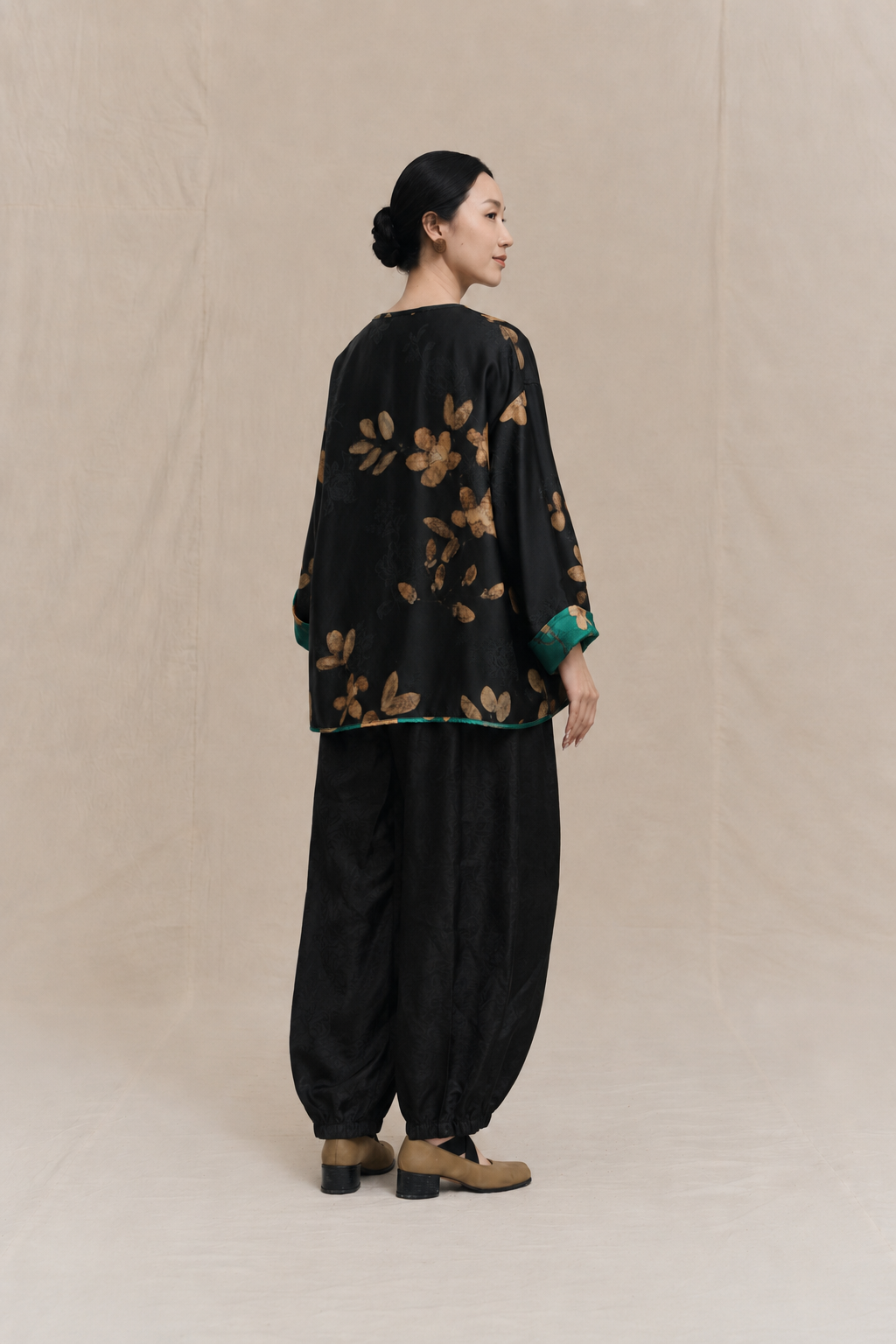Reversible Xiangyun Silk Tunic in Ink & Peacock Teal