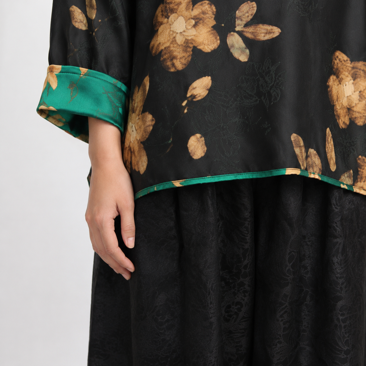 Reversible Xiangyun Silk Tunic in Ink & Peacock Teal