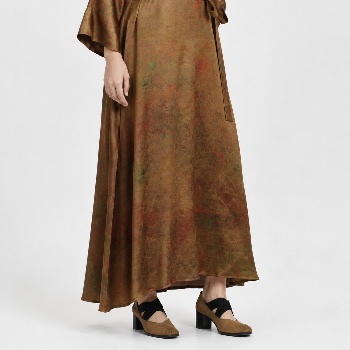 Antique Timber Xiangyun Silk Belted Robe Gown