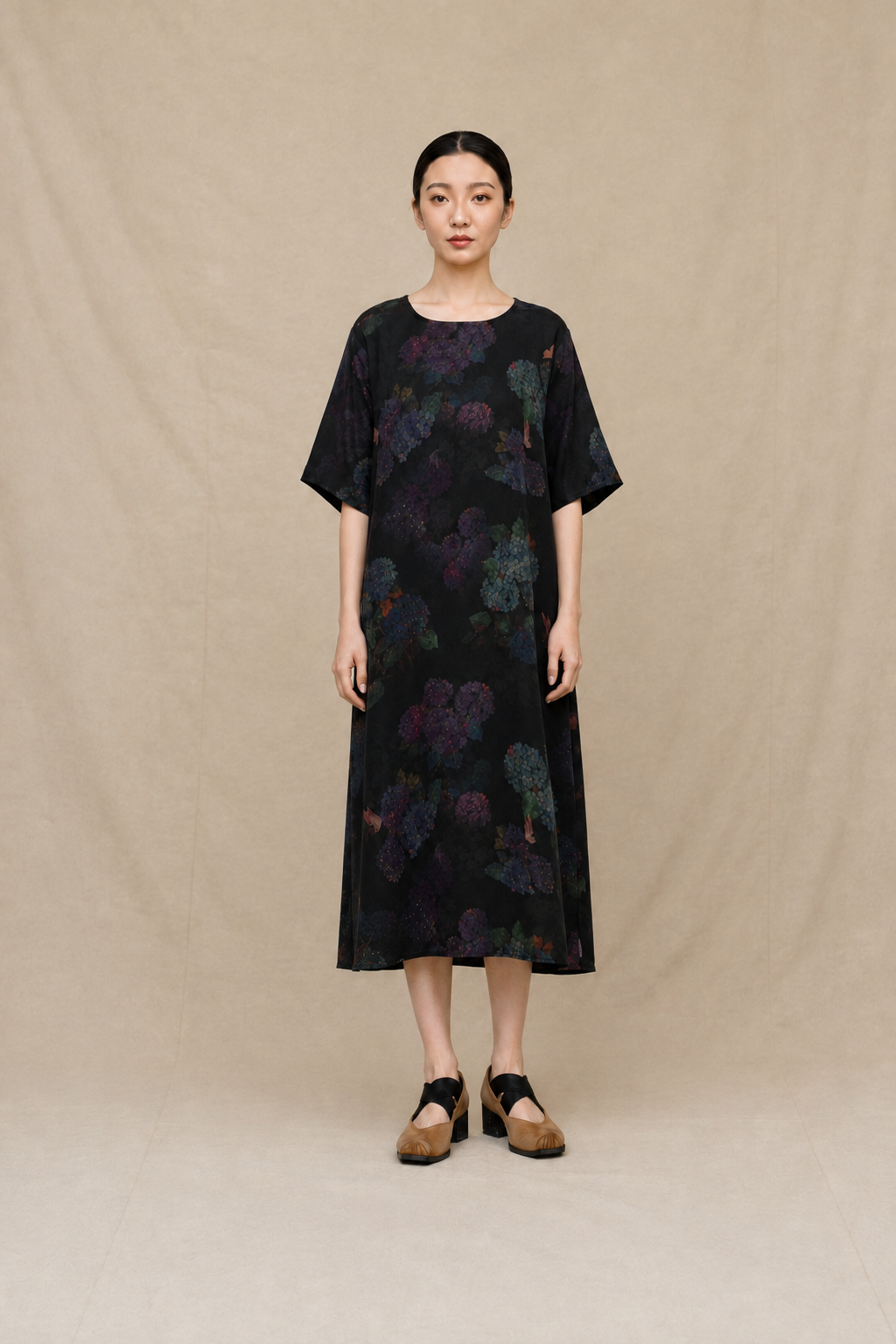 Hydrangea Xiangyun Silk Midi Dress in Charcoal Ink