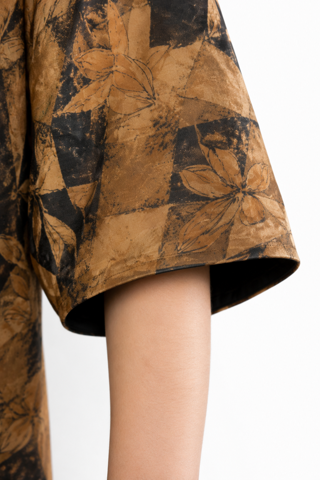 Diamond Lattice Silk Kaftan Dress in Amber & Ink