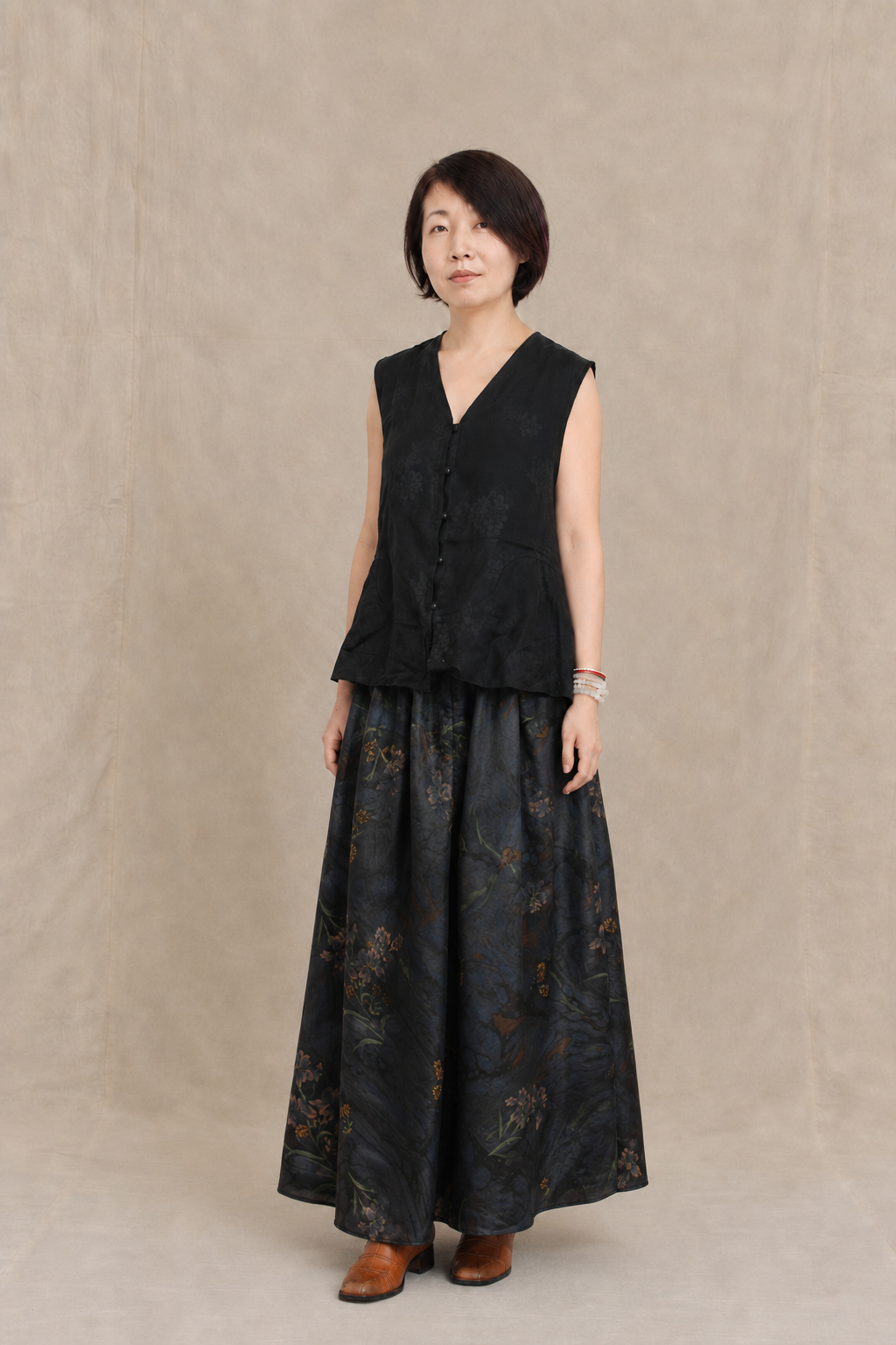 Pleated Xiangyun Silk Maxi Skirt in Charcoal Ink